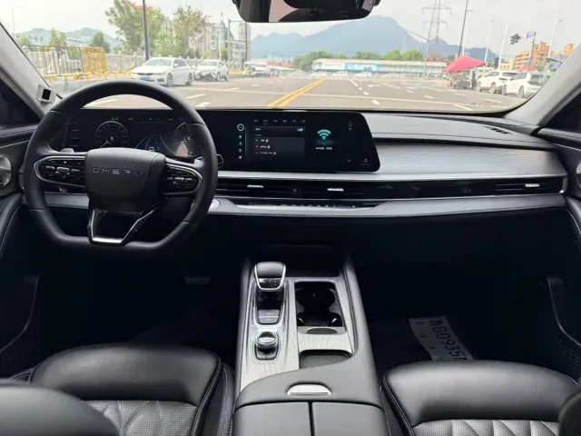 Chery Arrizo 8 — Фото автомобиля 7