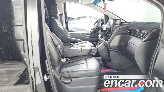 Hyundai Staria — Фото автомобиля 16