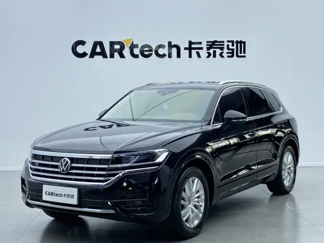 Фотография автомобиля — Volkswagen Touareg