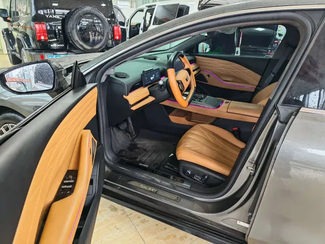 Geely Galaxy Xingyao 8 — Фото автомобиля 7