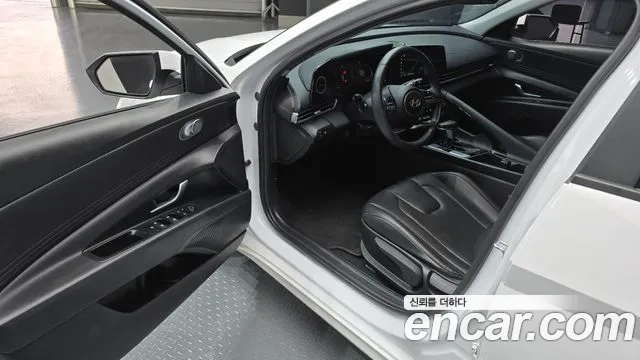 Hyundai AVANTE Новый Avante (CN7) — Фото автомобиля 11