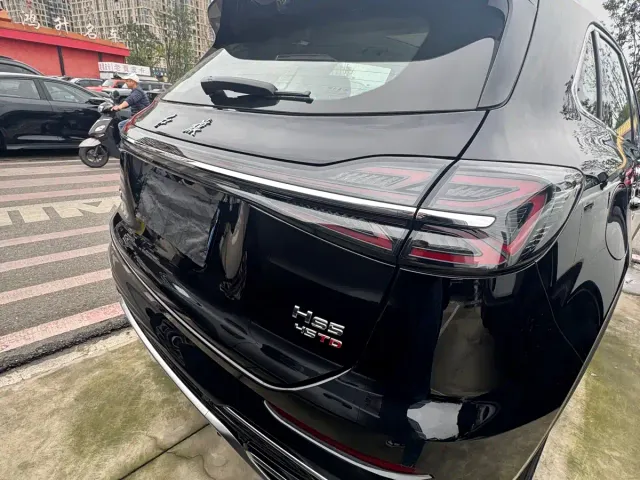 Hongqi HS5 — Фото автомобиля 15