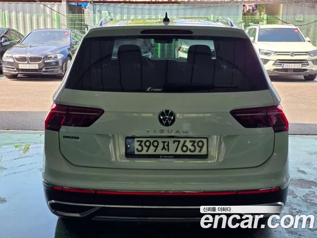 Volkswagen Tiguan — Фото автомобиля 3