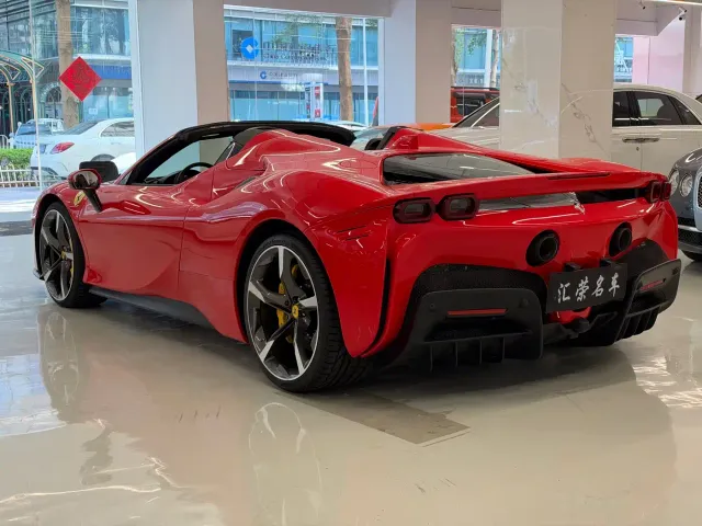 Ferrari SF90 — Фото автомобиля 14