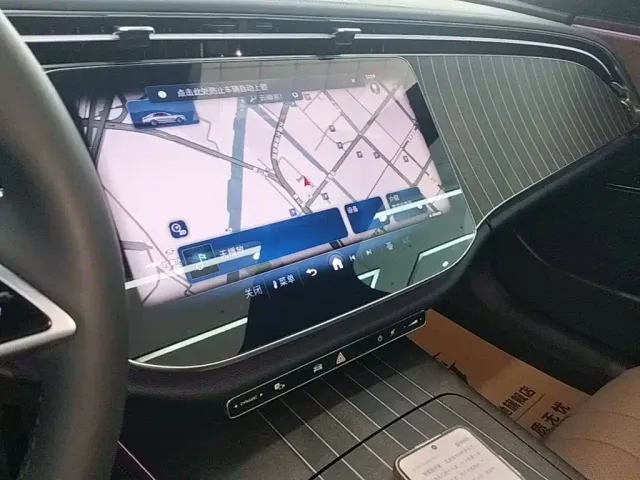 Mercedes-Benz E-Class — Фото автомобиля 12