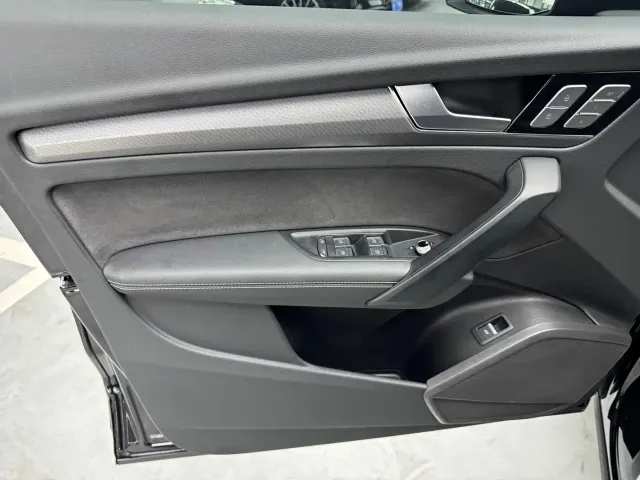 Audi Q5L Sportback — Фото автомобиля 5