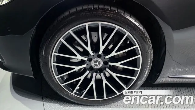 Mercedes-Benz S-Class — Фото автомобиля 2