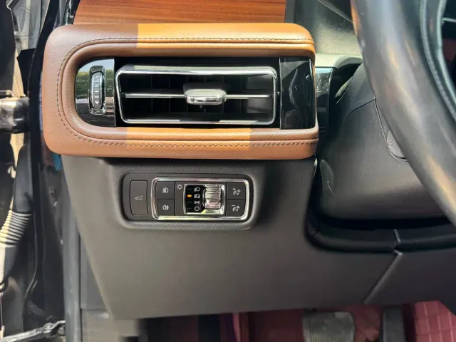 Lincoln Aviator — Фото автомобиля 27