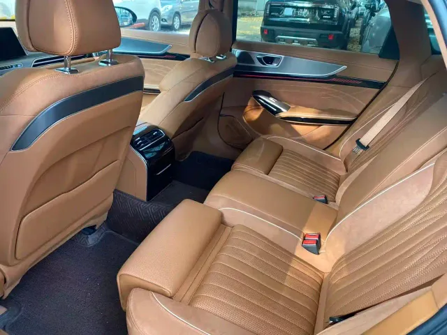 Hongqi H9 — Фото автомобиля 8