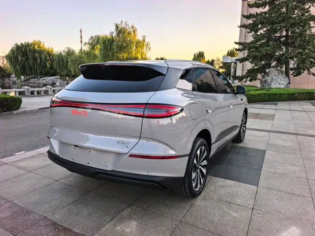 BYD Sealion 06 — Фото автомобиля 6