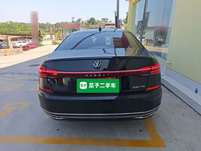 Volkswagen Passat — Фото автомобиля 5