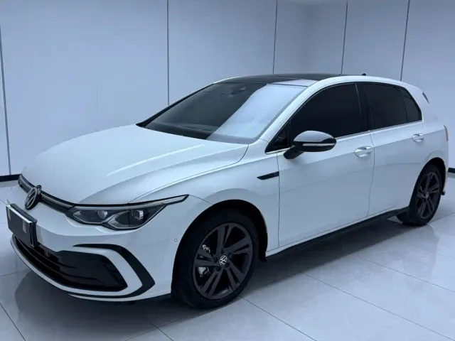 Фотография автомобиля — Volkswagen Golf
