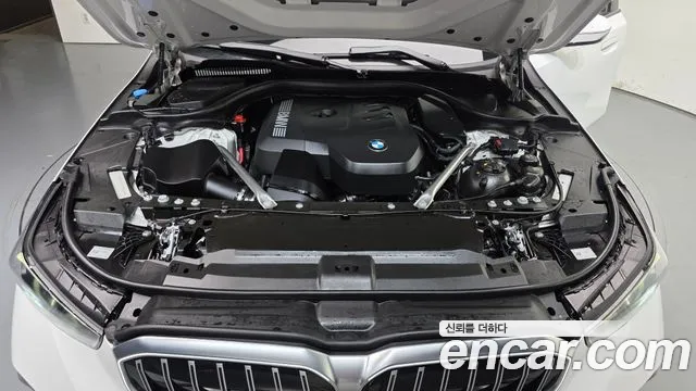 BMW 5 Series — Фото автомобиля 9