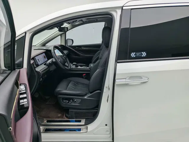 GAC Trumpchi M8 — Фото автомобиля 9