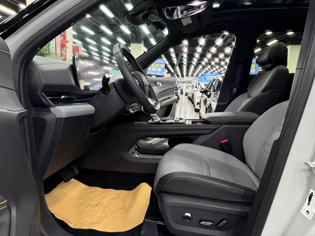 Ford Lingrui — Фото автомобиля 4