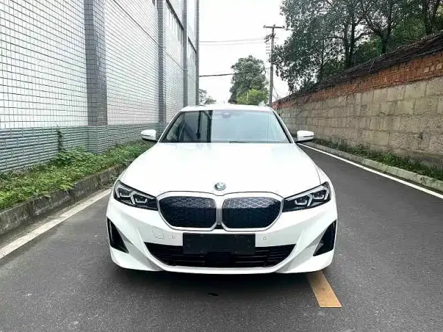 BMW i3 — Фото автомобиля 2