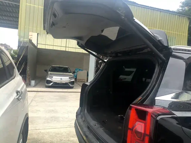 GAC Trumpchi GS8 — Фото автомобиля 18