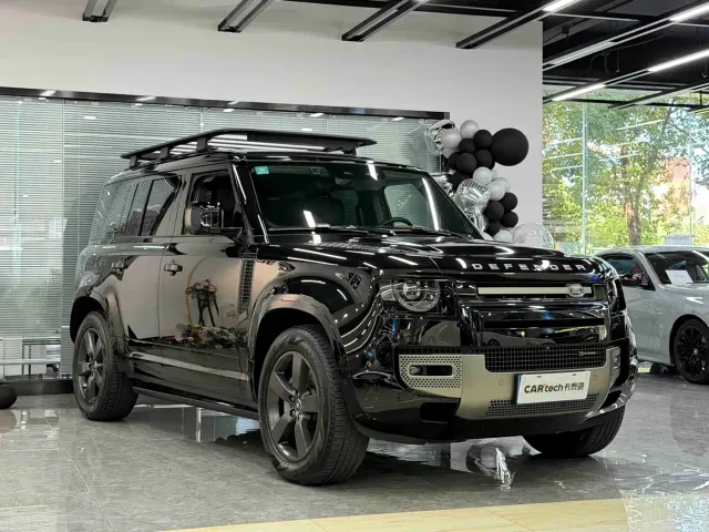 Land Rover Defender — Фото автомобиля 9