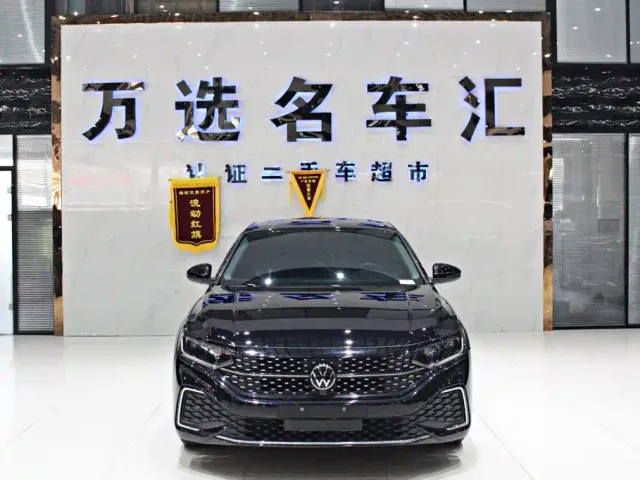 Фотография автомобиля — Volkswagen Passat