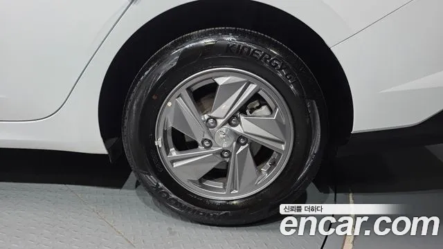 Hyundai Avante — Фото автомобиля 6