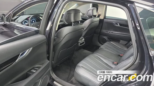 Genesis G80 Бензин 3.5 турбо AWD — Фото автомобиля 11