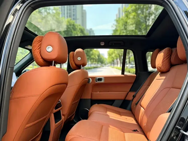 Li Auto L6 — Фото автомобиля 6