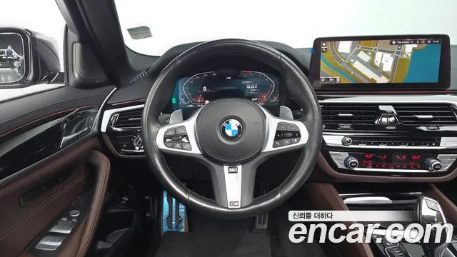 BMW 5 Series G30 — Фото автомобиля 18