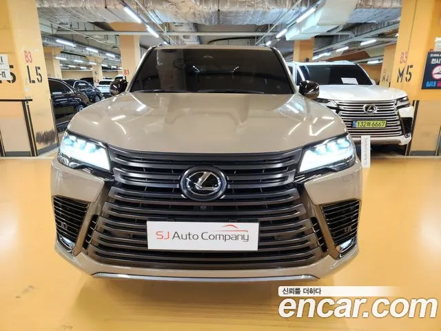Фотография автомобиля — Lexus LX Generation 4