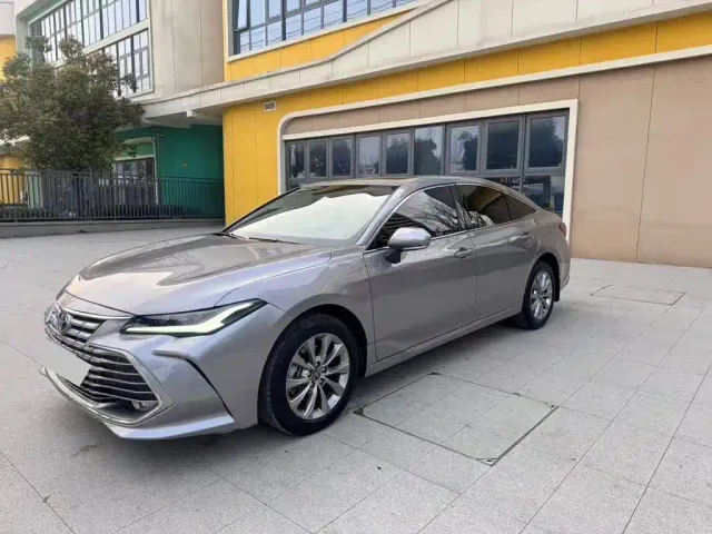 Toyota Avalon — Фото автомобиля 3