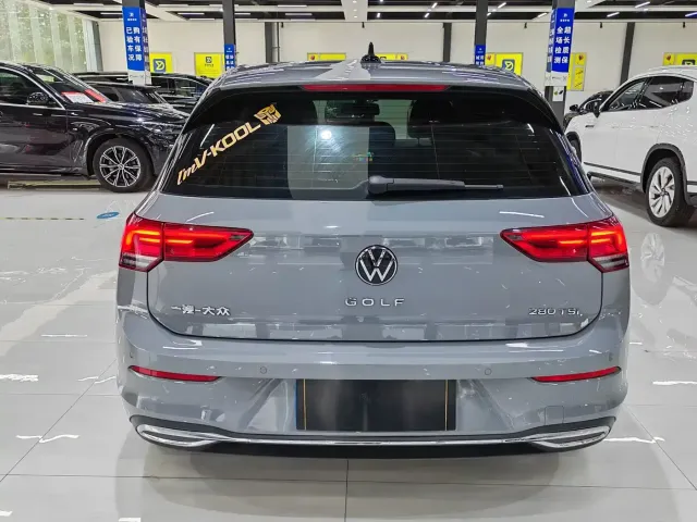 Volkswagen Golf — Фото автомобиля 5
