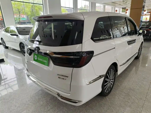Honda Elysion — Фото автомобиля 6