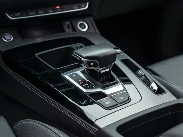Audi Q5L — Фото автомобиля 14