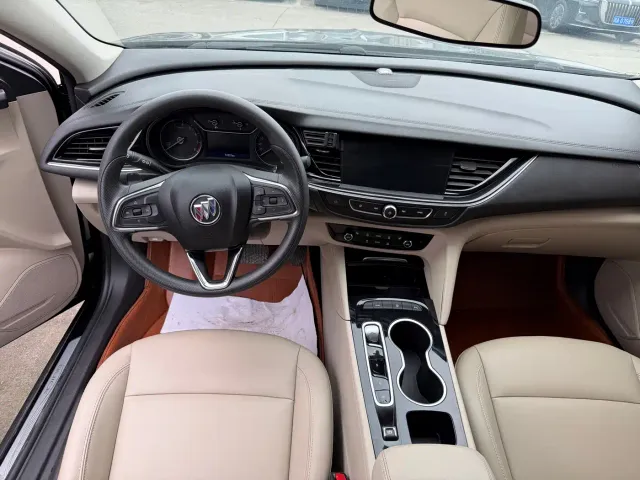 Buick Regal — Фото автомобиля 16