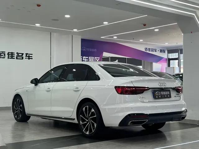 Audi A4L — Фото автомобиля 7