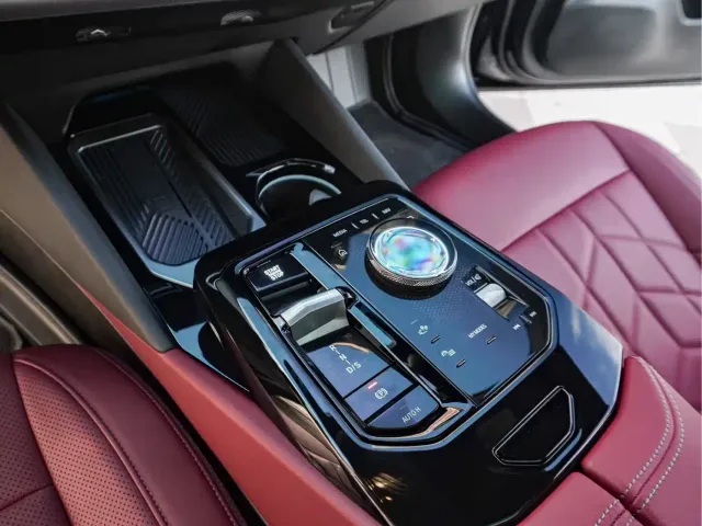 BMW 5 Series — Фото автомобиля 22