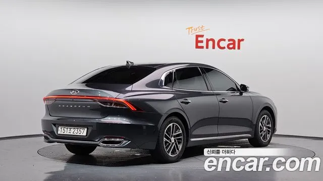 Hyundai Grandeur Новый Grandeur IG 3.0 LPi (Для проката) — Фото автомобиля 2