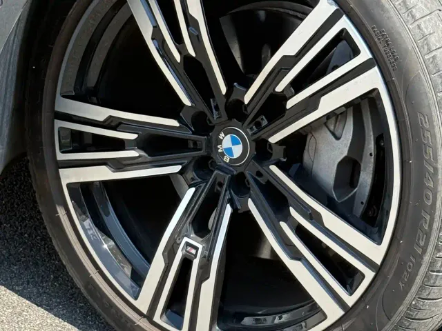 BMW i7 — Фото автомобиля 14