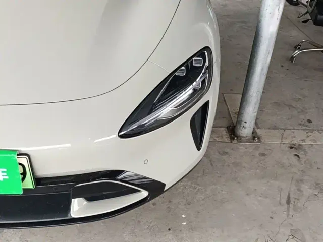 Xiaomi SU7 — Фото автомобиля 23