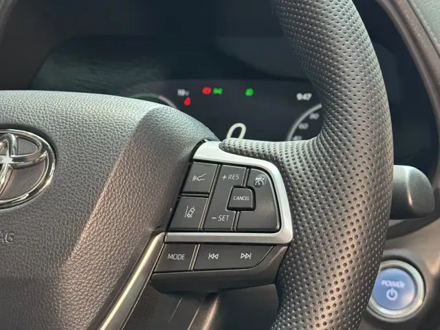 Toyota Sienna — Фото автомобиля 29