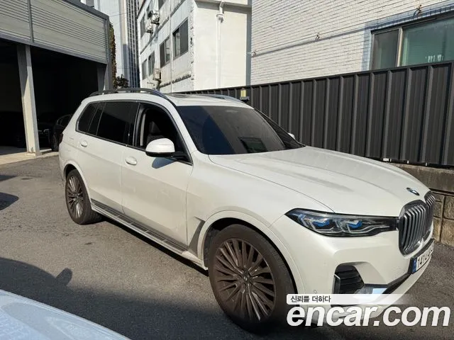 Фотография автомобиля — BMW X7 G07
