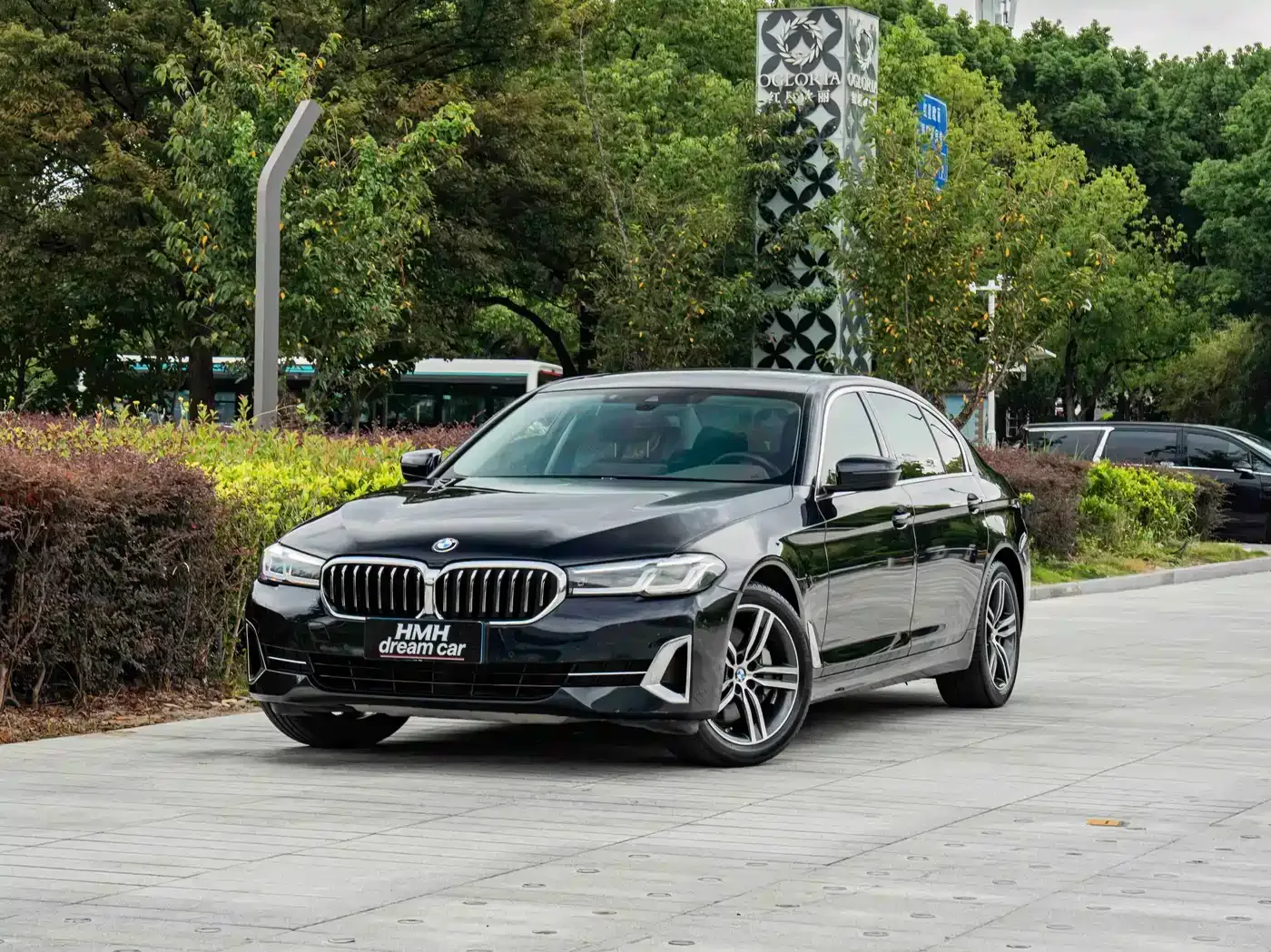 Фотография автомобиля — BMW 5 Series