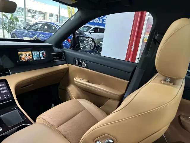 Li Auto ONE — Фото автомобиля 9