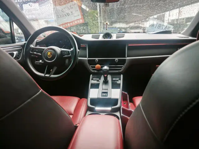 Porsche Macan — Фото автомобиля 5