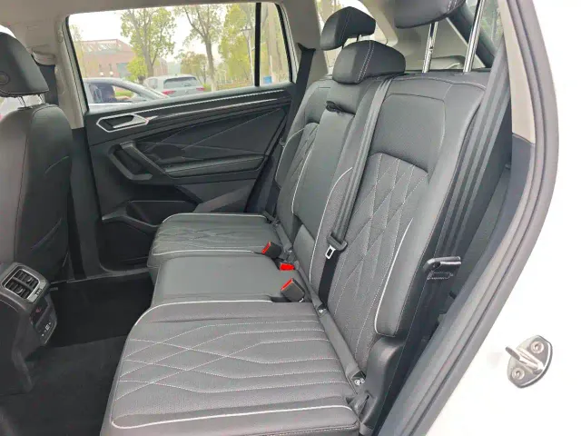 Volkswagen Tiguan L 2023 280TSI 2WD Trend Limited Edition — Фото автомобиля 13