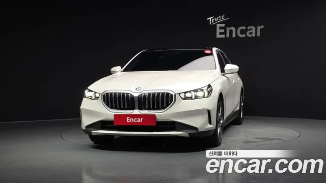 BMW 5-Series 5 серия (G60) — Фото автомобиля 3