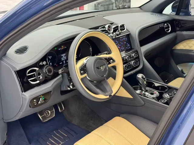 Bentley Bentayga — Фото автомобиля 8