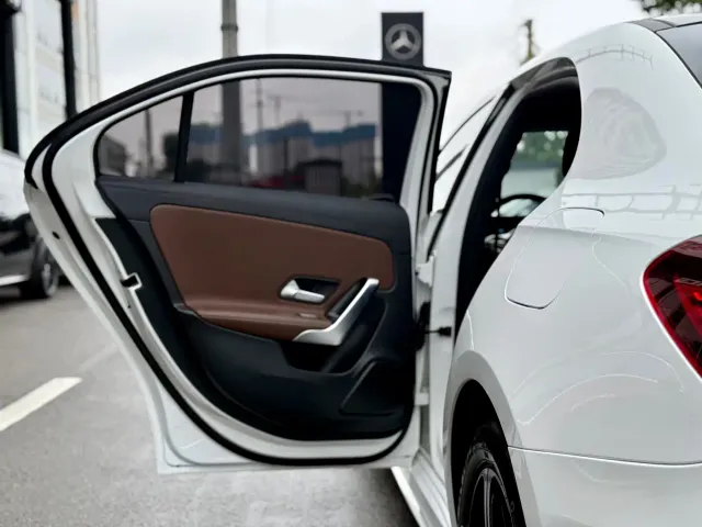 Mercedes-Benz A-Class — Фото автомобиля 18