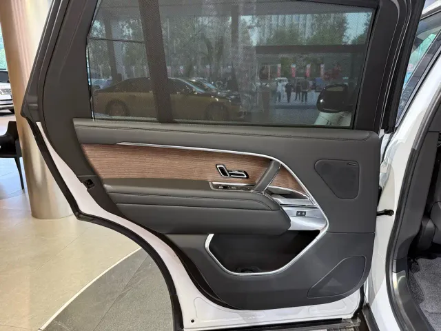 Land Rover Range Rover — Фото автомобиля 13