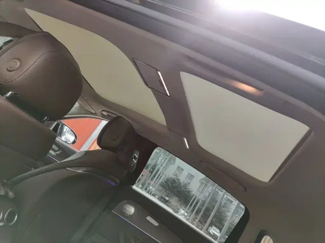 Mercedes-Benz E-Class — Фото автомобиля 17