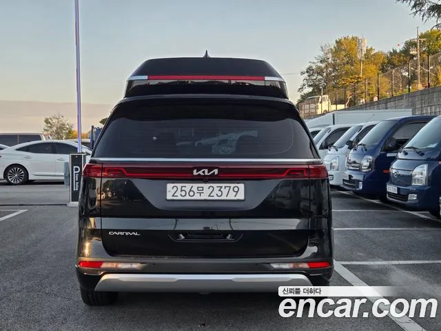Kia Carnival 4th Gen — Фото автомобиля 5